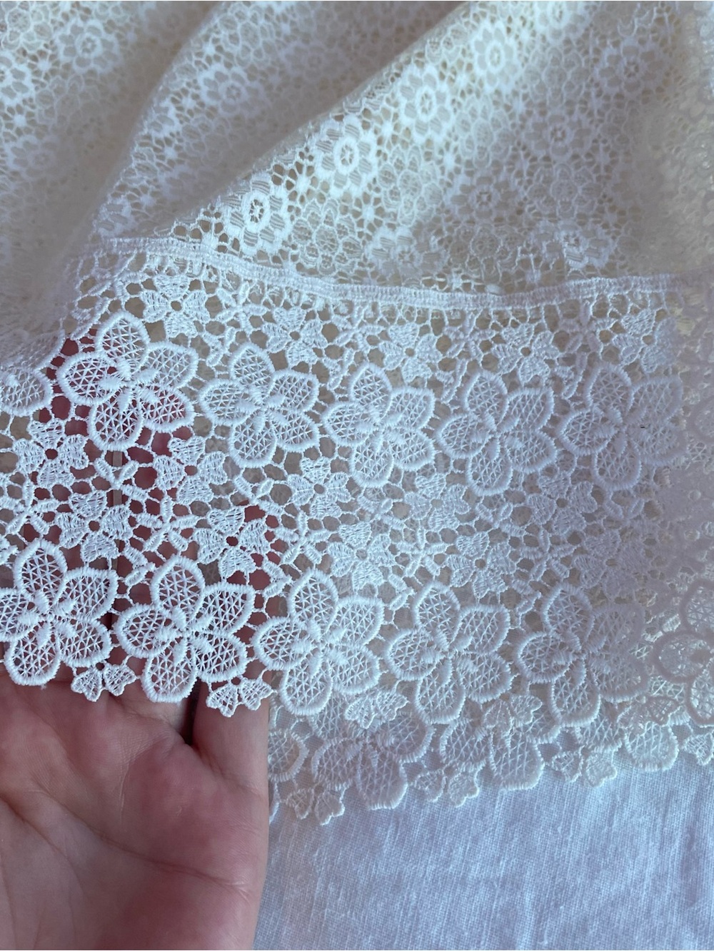 Intimissimi Cream Lace Bralette, Panties and Short Set - Picture 4 of 14